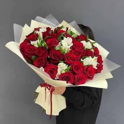 Букет «Танец любви» – гармония страсти и нежности в каждом лепестке Арзамас Нижегородская область