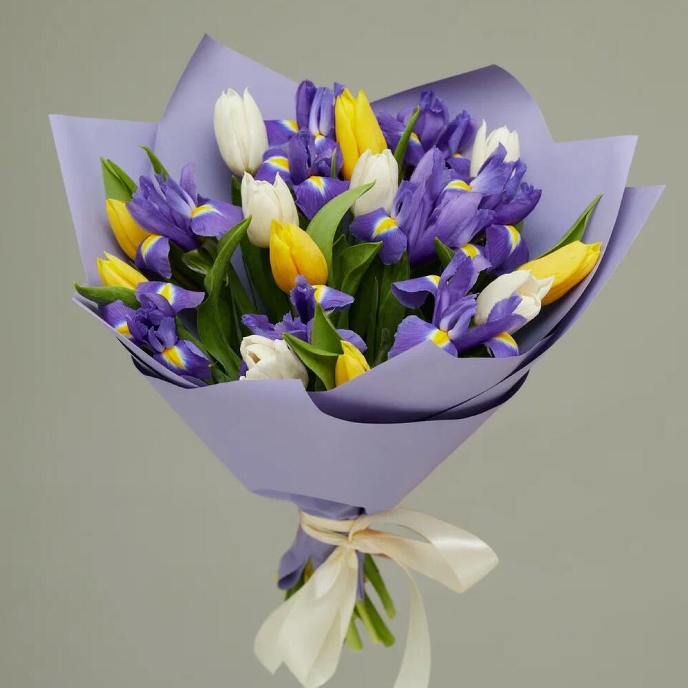 Букет из ирисов и тюльпанов «Весна» Арзамас Нижегородская область